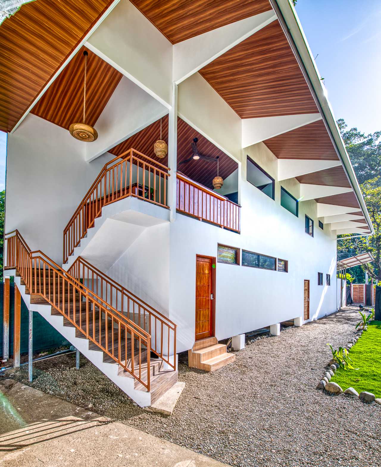 Luxury Beachfront Apartment with Oceanview Terrace