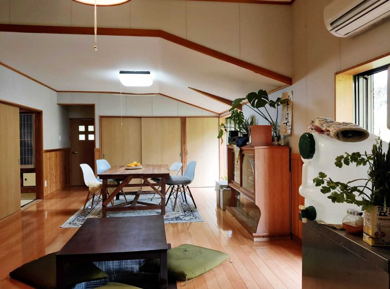 Idyllic retro vegan guest house with organic garden