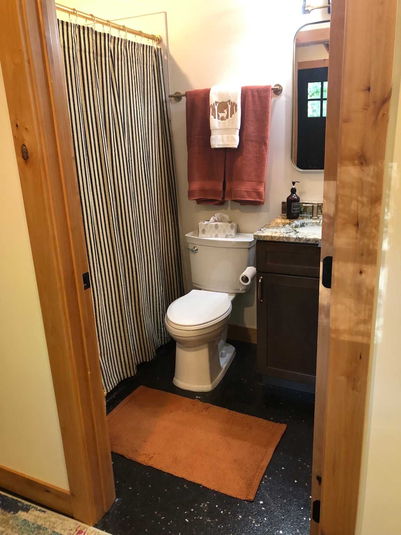 Loons Nest Guest Retreat for 1-2 Northeastern MN/North Shore of Lake Superior