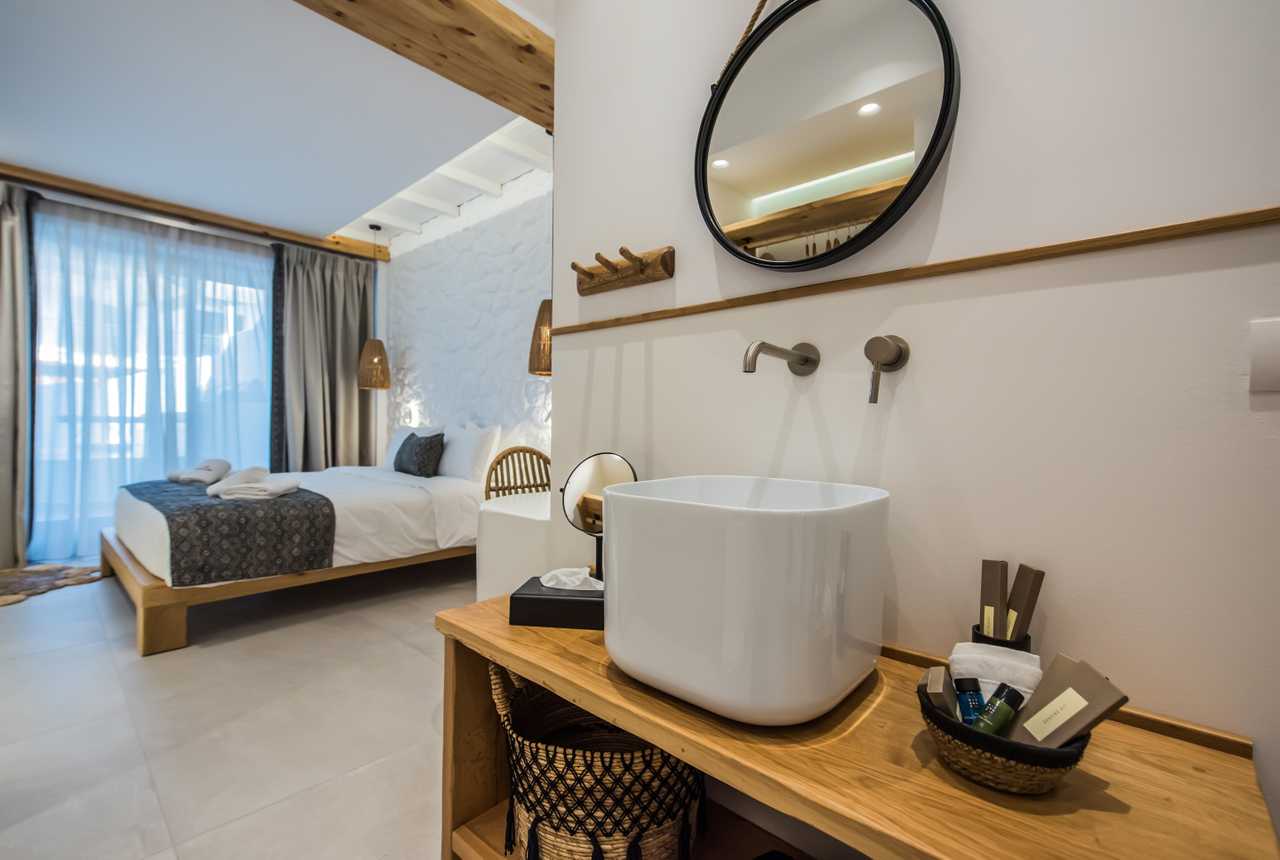 Bohemian Natural Room, 200 meters from the beach