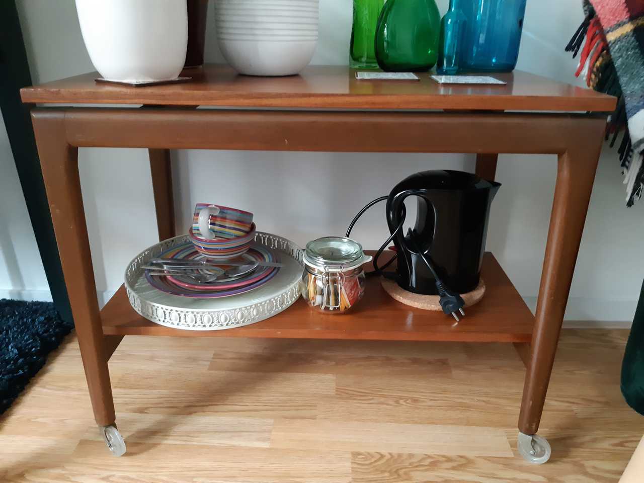 Lovely furnished city room in quiet & clean duplex in very vegan friendly town