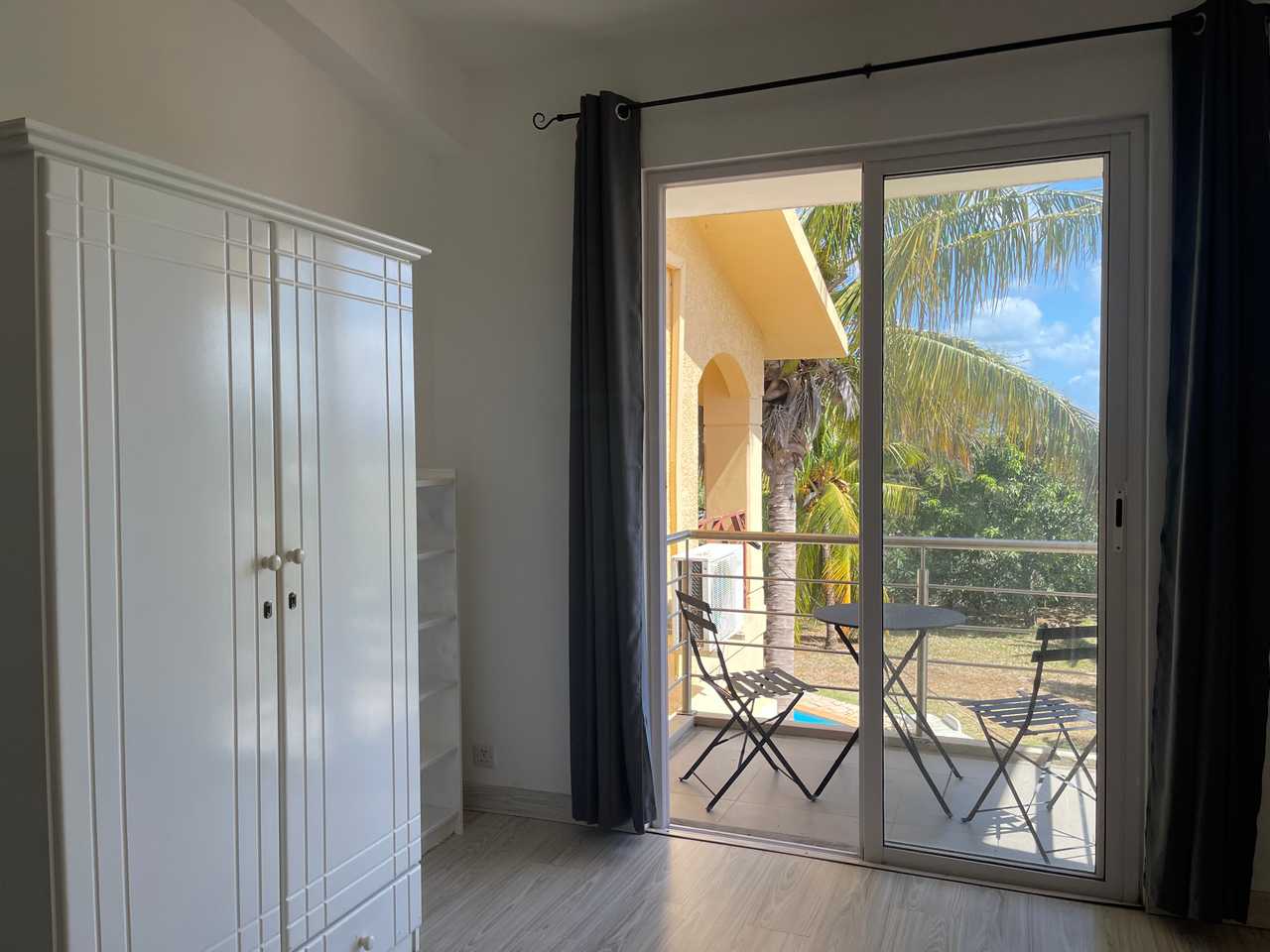 Queen Room, view on tropical garden+pool, near Tamarin Beach and all amenities