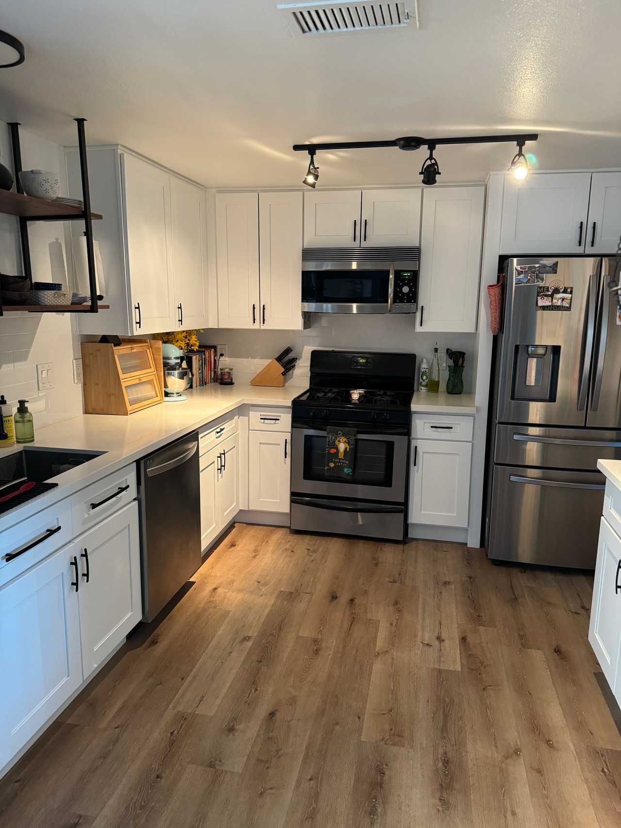 Quiet home near UNLV and airport, perfect for students and dog lovers