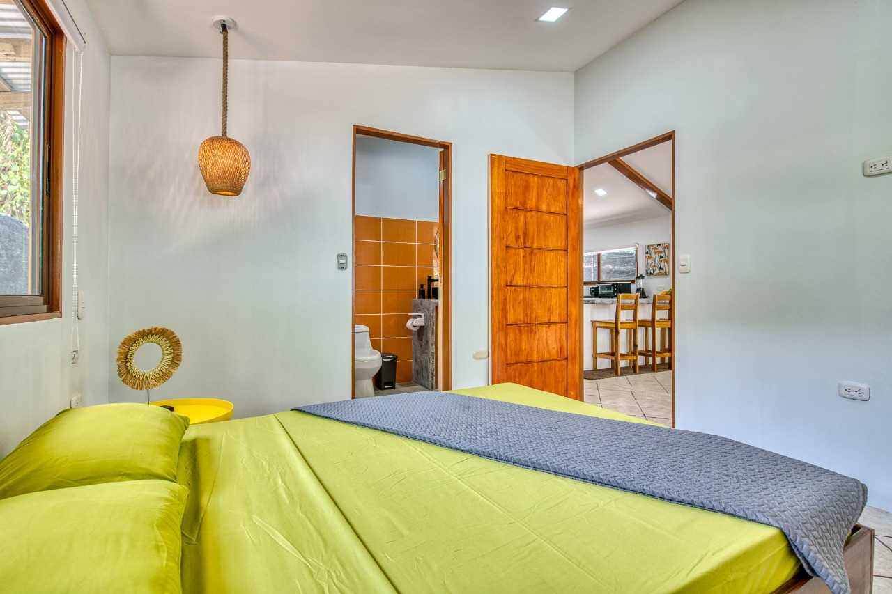 Oceanfront House with AC & Wifi @ Cocles Beachbreak