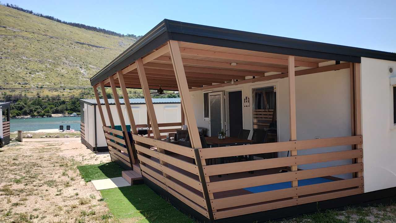 Sunrise Wellbeing mobile home-Mindful, Vegetarian, Active retreat 35 m from sea 