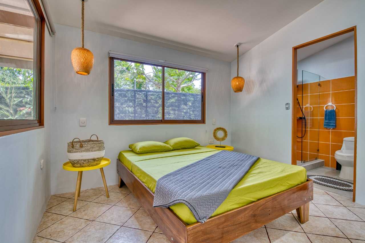 Oceanfront House with AC & Wifi @ Cocles Beachbreak