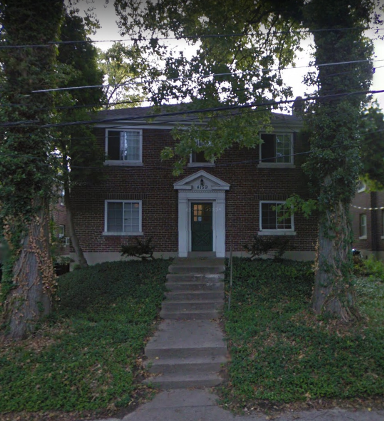 Large bedroom walking/biking distance from Oakley