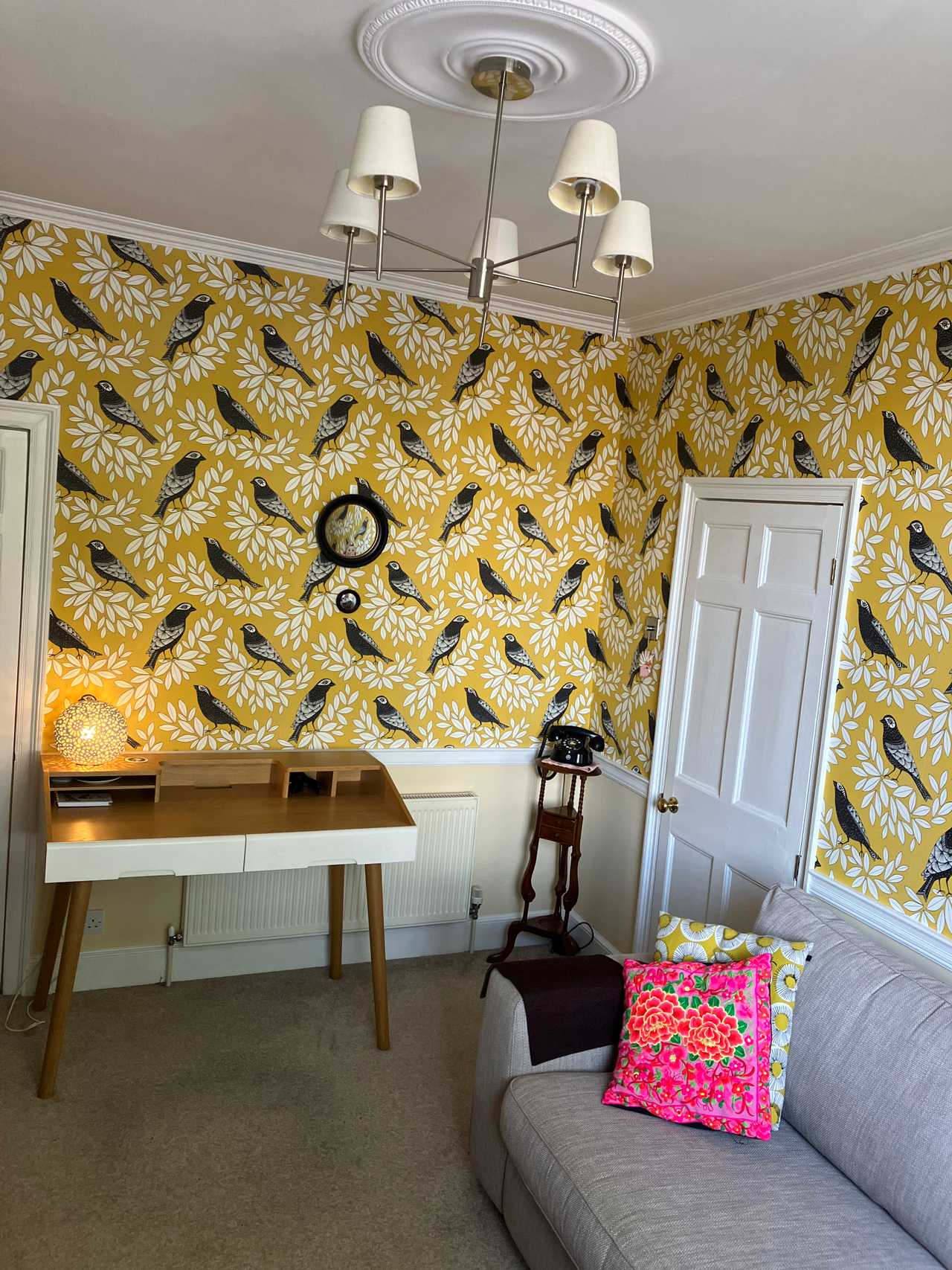 Lovely clean cosy room right in Bristol city centre up above the harbour