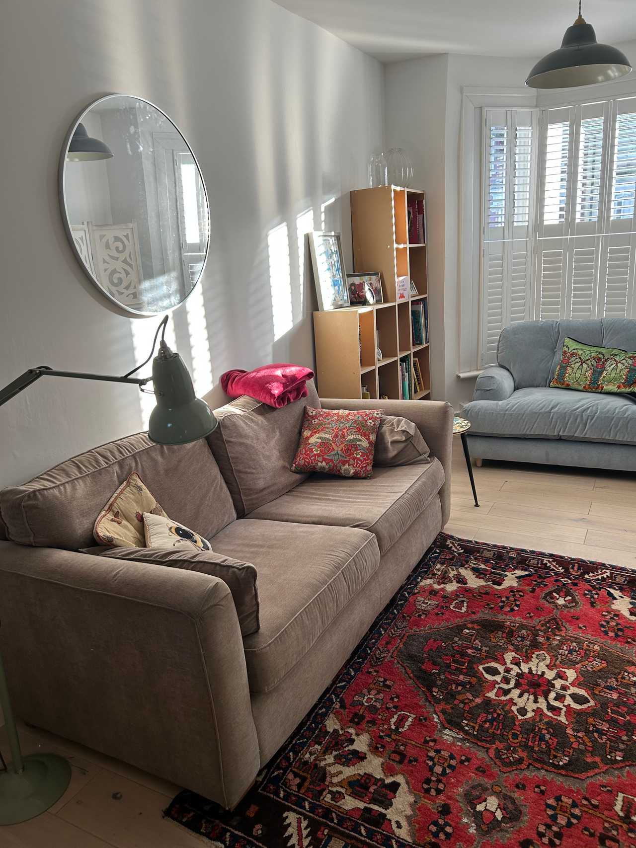 Cosy, quiet double bedroom in East London
