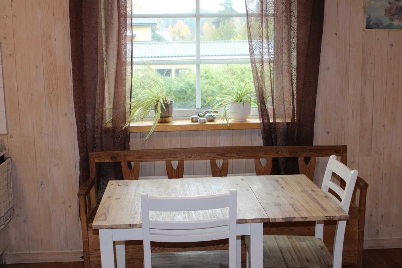 Cozy room for one i the vegetarian and spiritual eco-village  close to Järna