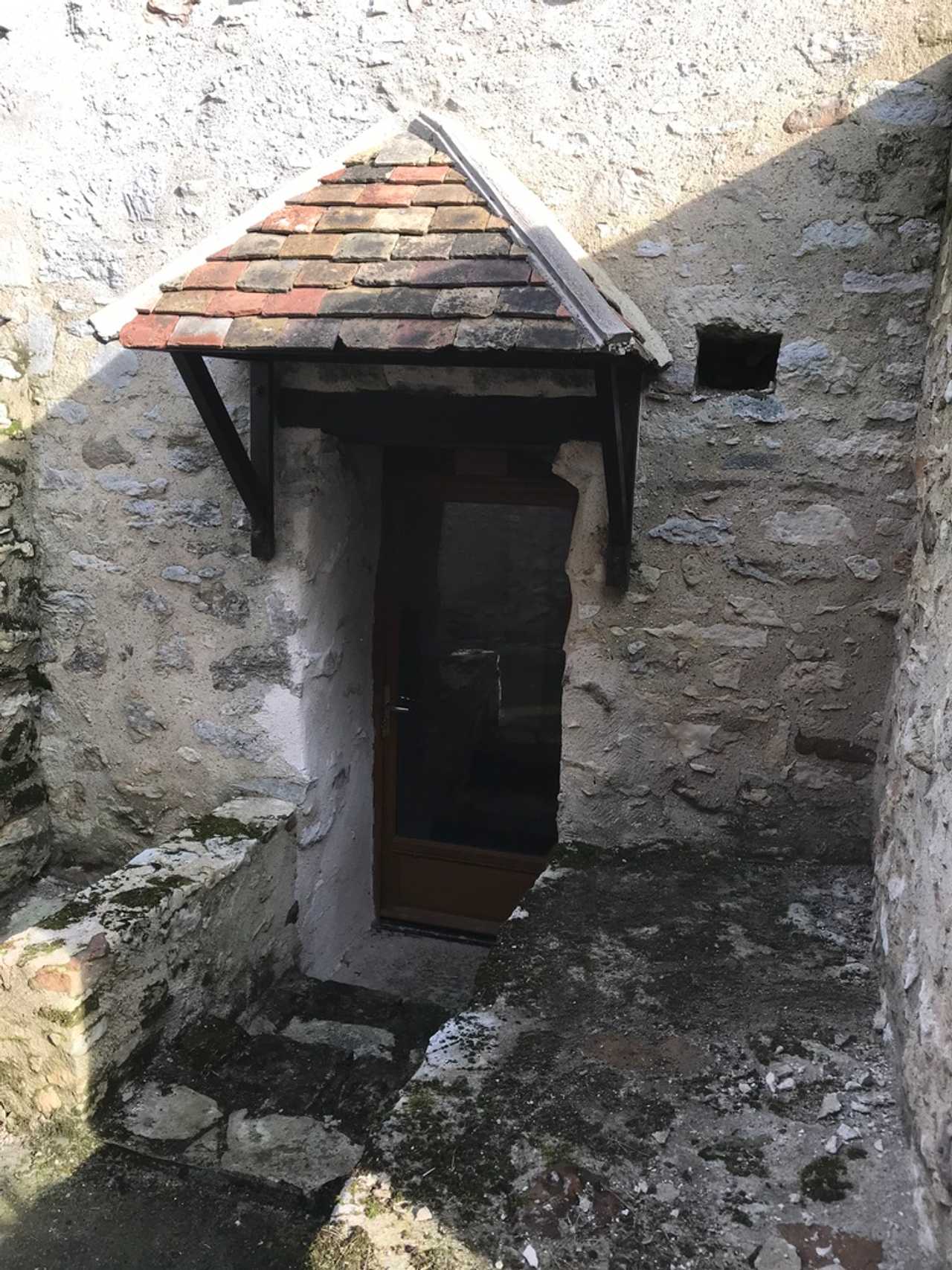 Perfect for cycling enthusiasts, an hour from Paris