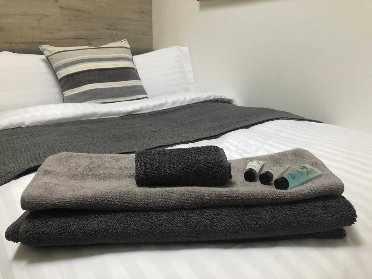 Cosy private room in shared house, close to airport, town centre and beaches.