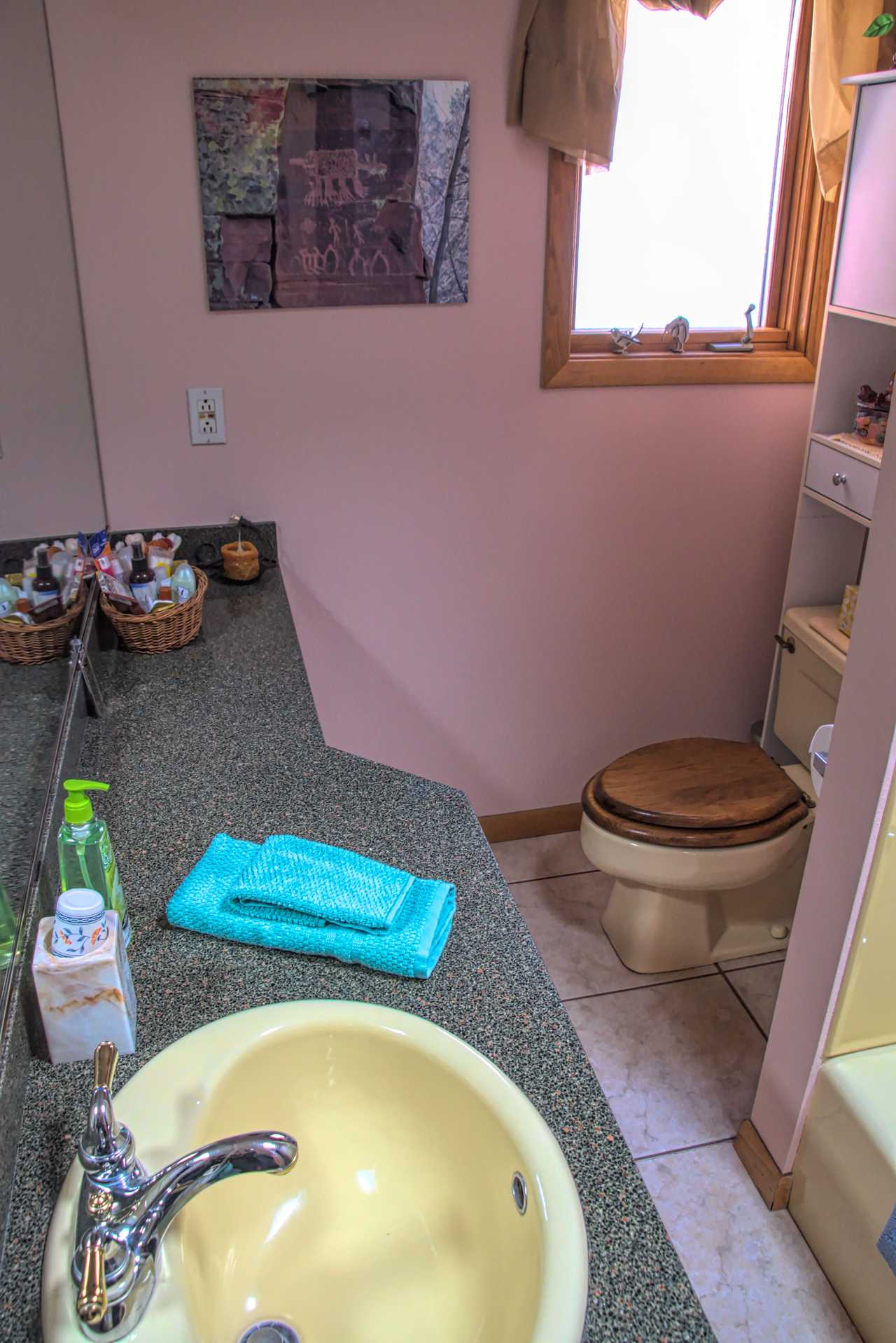 Mountain foothills home in Land of Enchantment