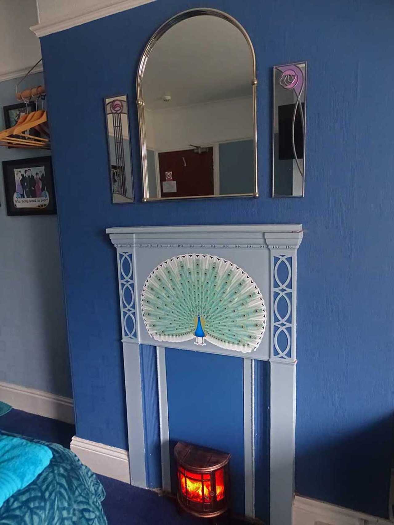 Unique book-themed dog-friendly vegan guesthouse near sandy beach - Torbay Devon