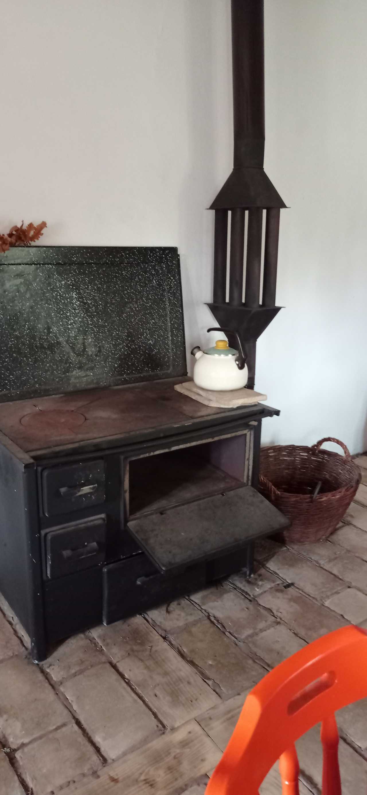 Old Granny's Home is a rustic charming place for people who want to have peace