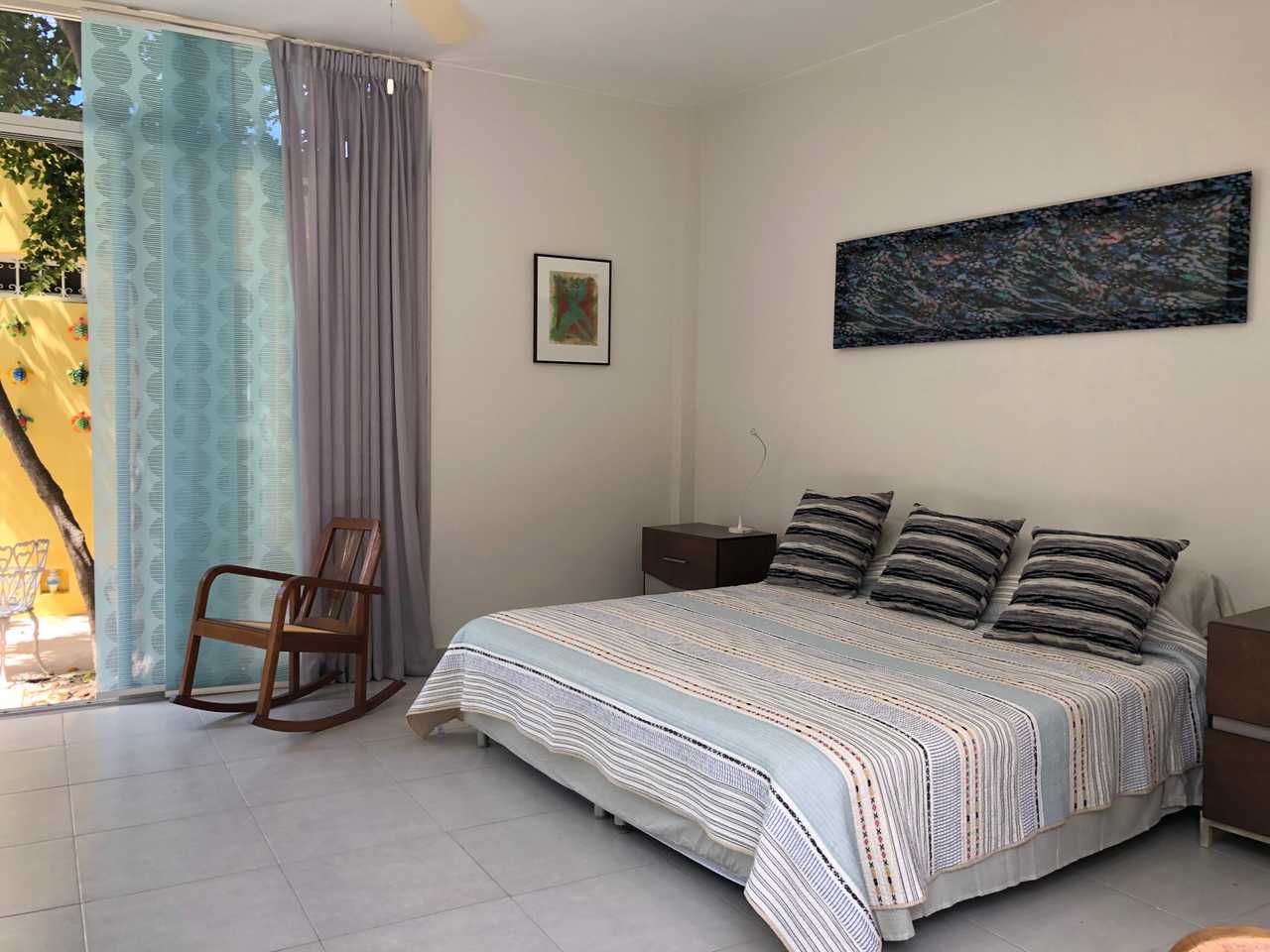 Casa-Kaan b&b, a spacious, light-filled Art Deco retreat in the historic center 
