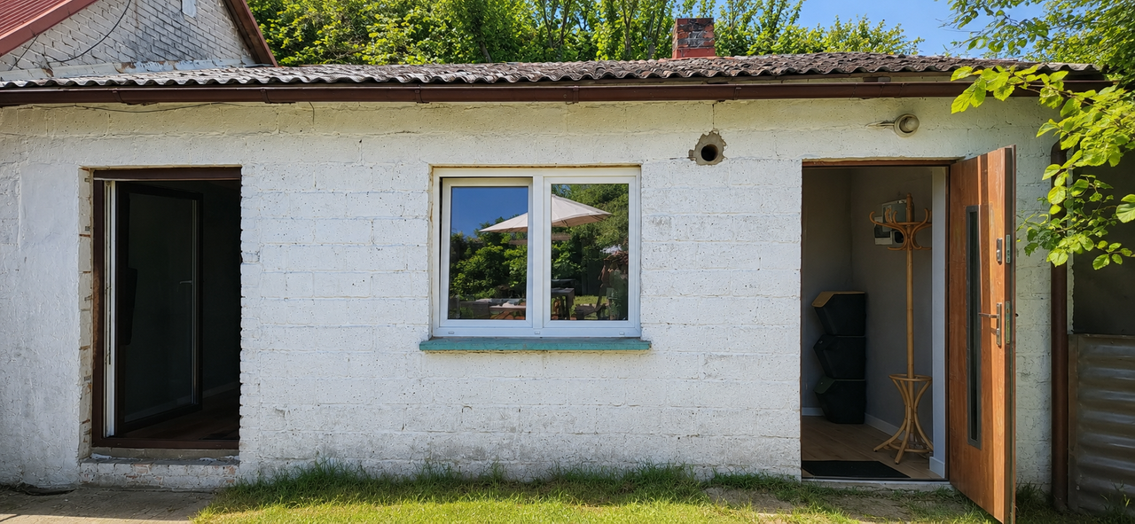 The Vegan Hideaway – A Clean, Green Cottage for Nature Lovers & Their Pups