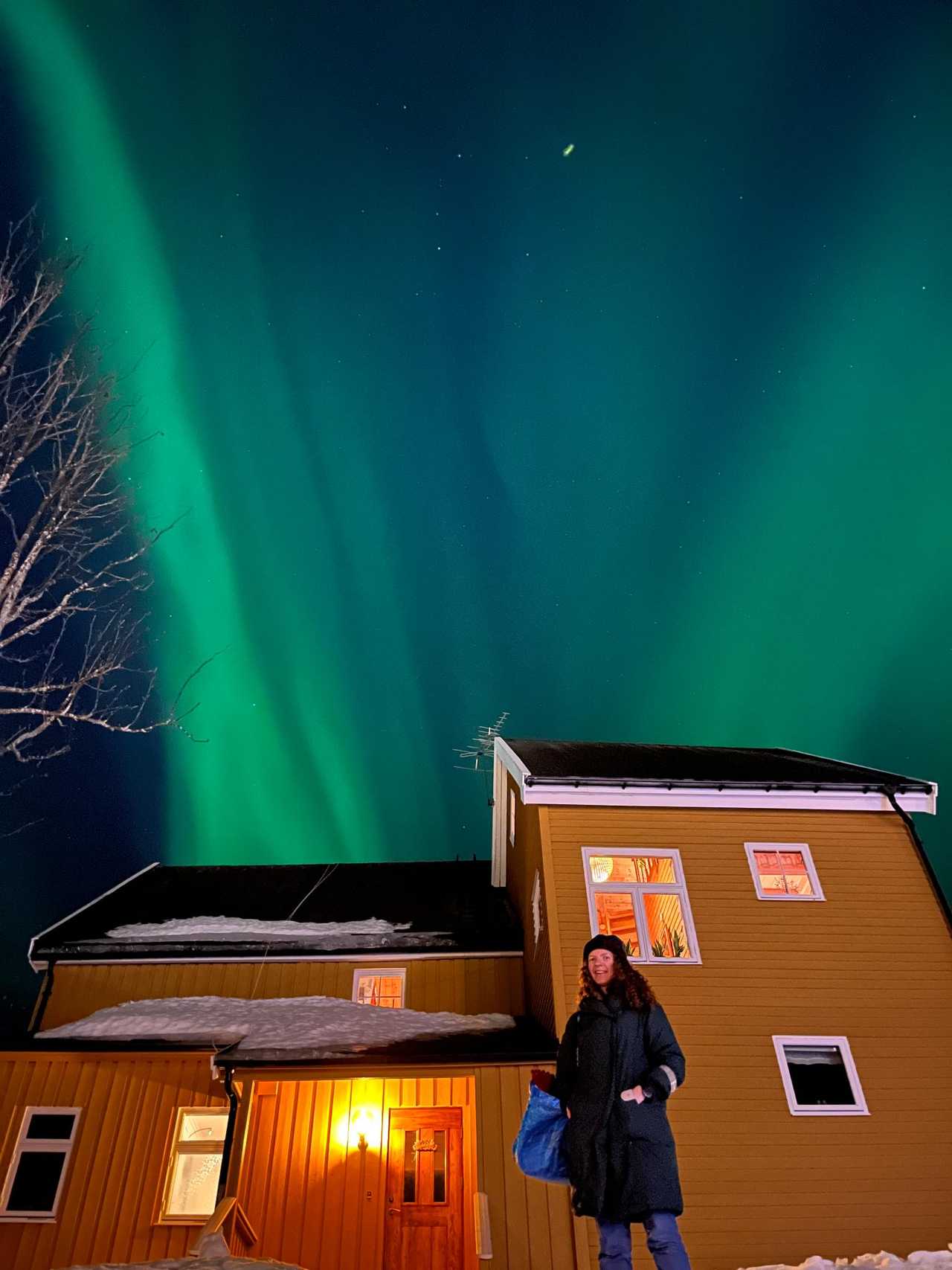 Cozy lake room near city w/free parking