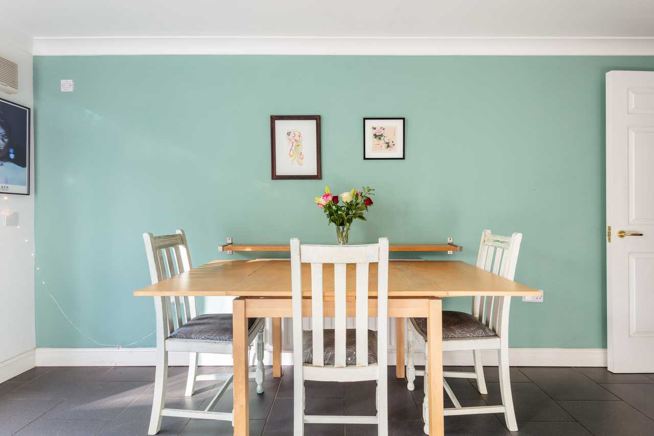 Eclectic Double in Arty Vegan Townhouse with Garden
