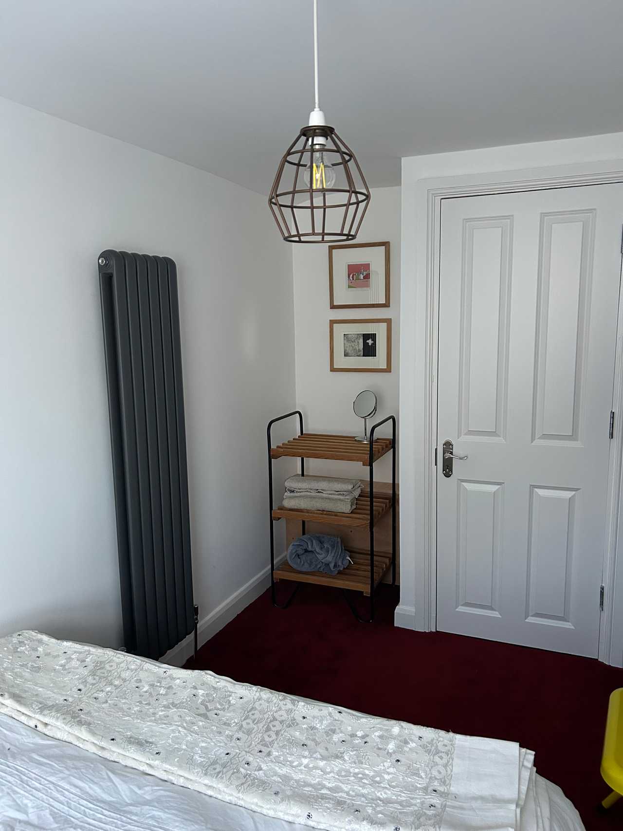 Cosy, quiet double bedroom in East London