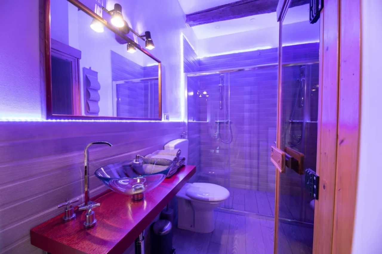 The Orange Lilly, apartment with sauna in the lush hills of central Italy