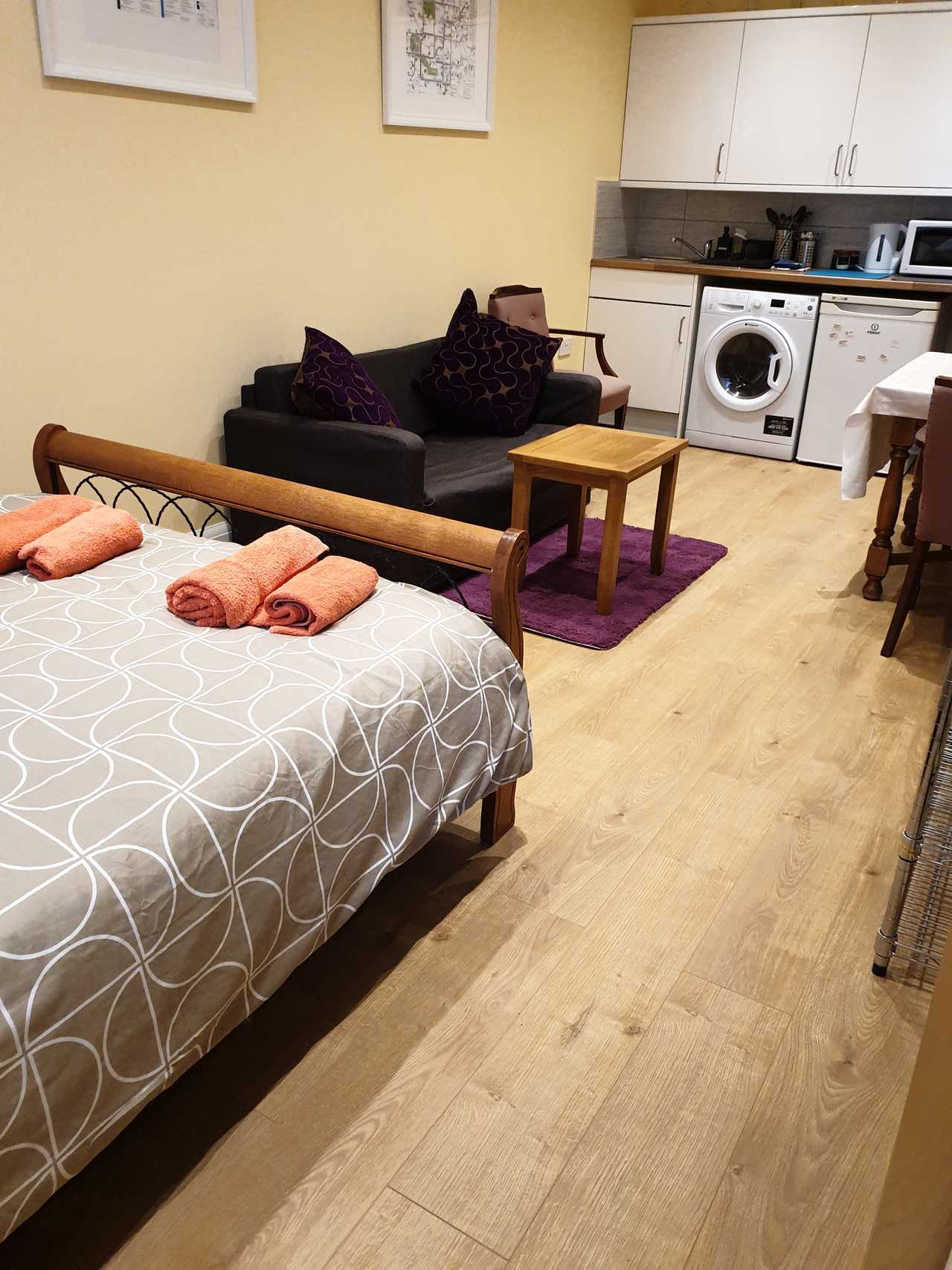 London Vegetarian Smoke & Pet Free Studio En-suite