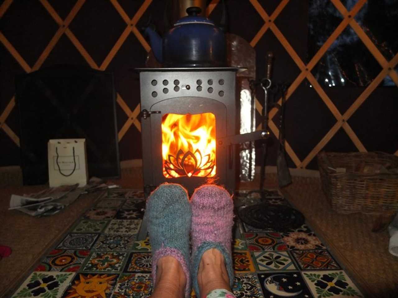 Warm, cosy yurt, sleeps six.