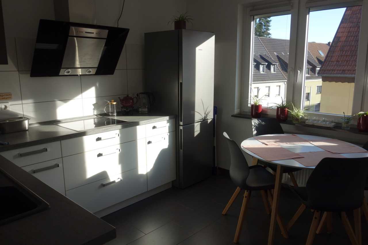 Sun-lit fully equipped flat in central location
