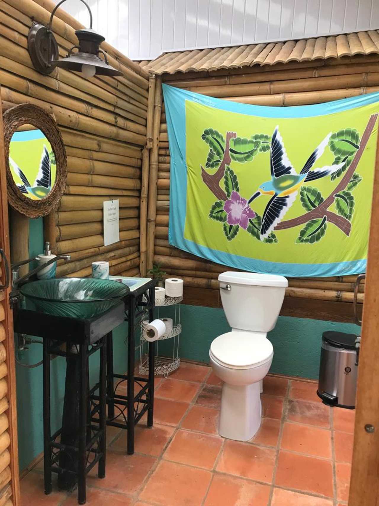 Delightful cabin with epic ocean and mountain views "The Healing Sanctuary"