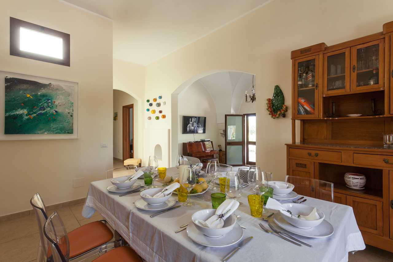 Luxury villa in midst of an ancient olive grove, ideal for families