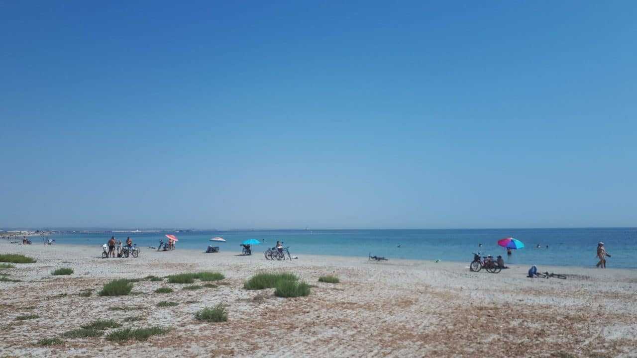 Bright Homely 1-Bedroom Apartment in Spanish Seaside Town