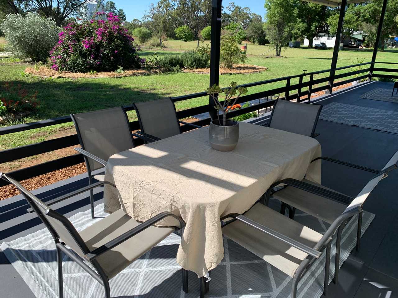 Oakwood Organic Farm Stay, Chinchilla -ENTIRE PLACE  