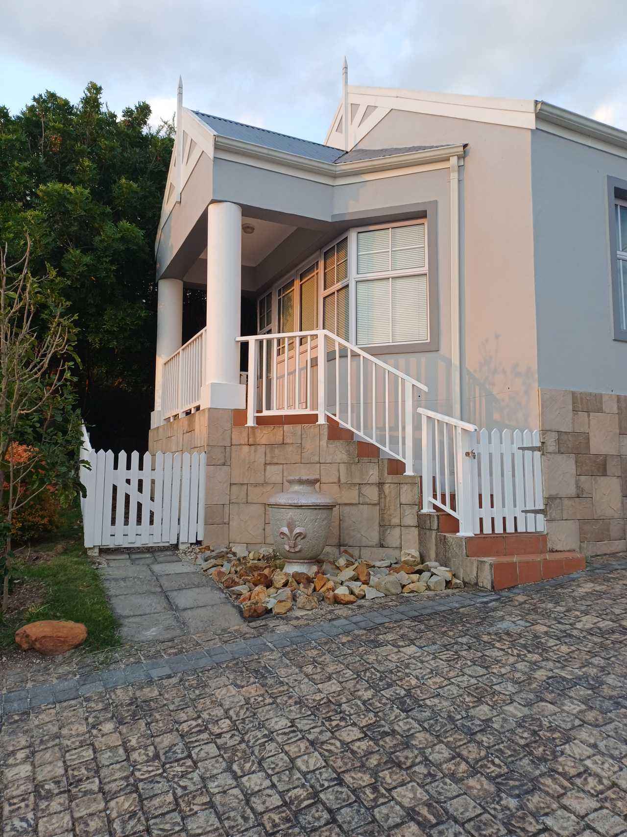 Cozy double room in the hills outside Knysna