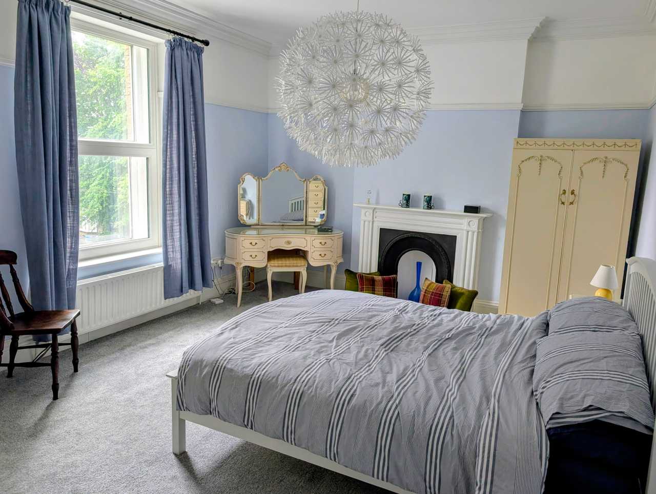 Blue double room with private bathroom (Sheffield, UK)
