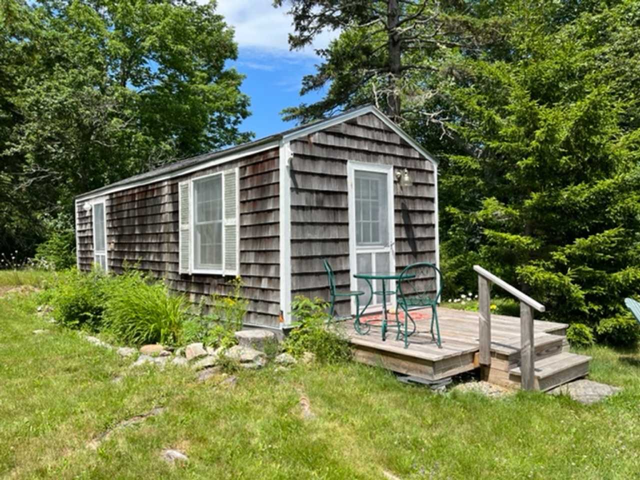 "Bohemian Bungalow" Studio Island Guest Cottage