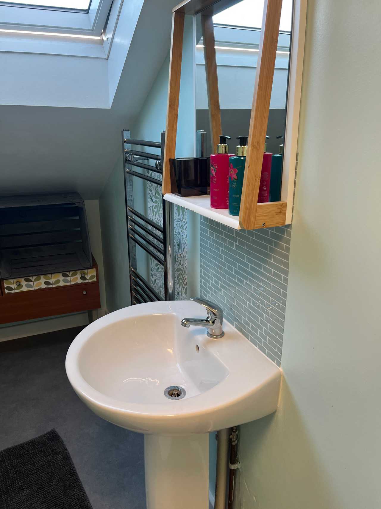 Our Hove Hideaway 🌱 A Cosy Plant-Based Retreat by the Sea | Private Top Floor