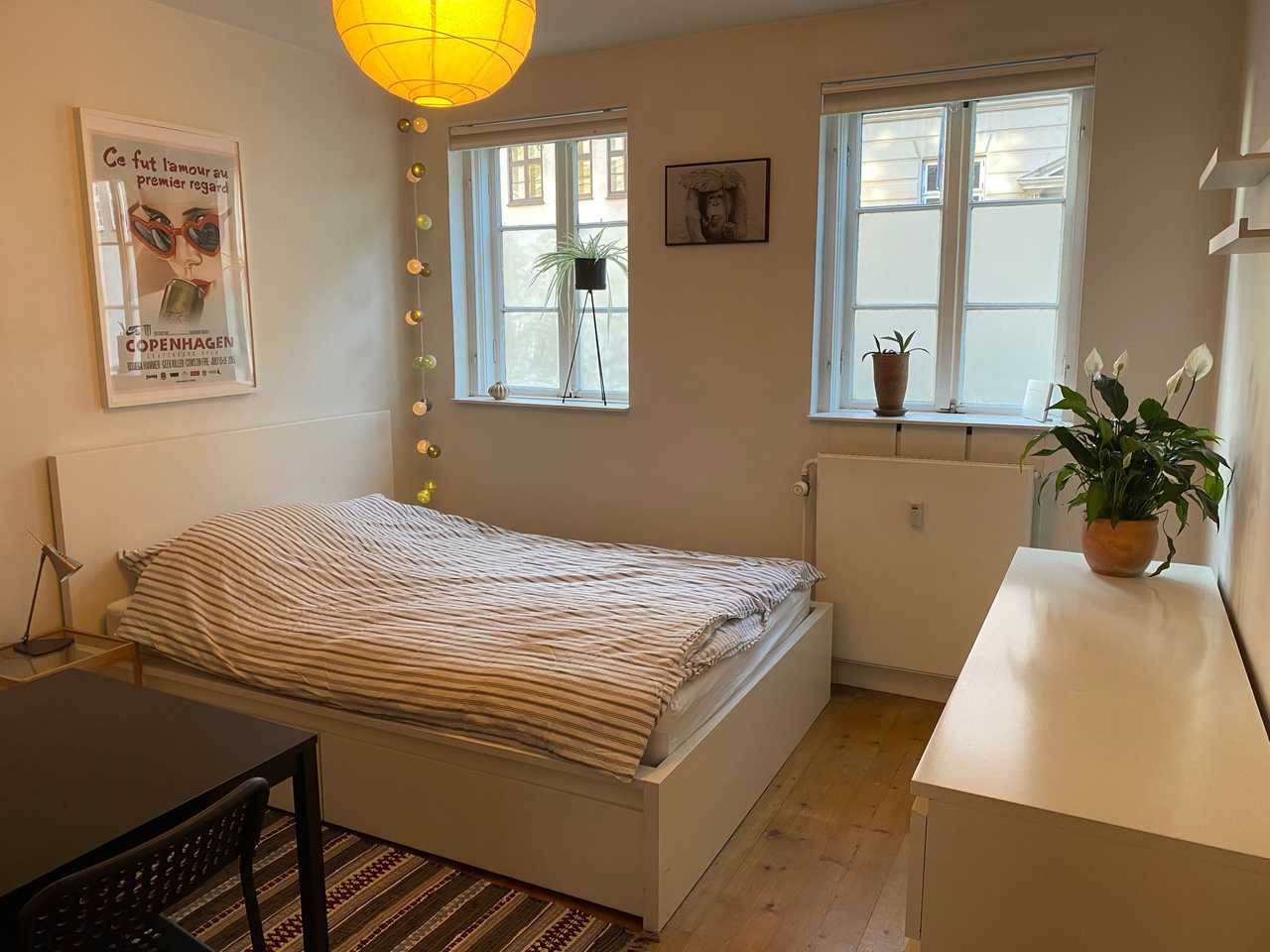 Studio in center city by Kings Garden.