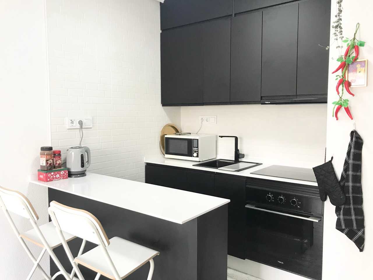 Bright Homely 1-Bedroom Apartment in Spanish Seaside Town