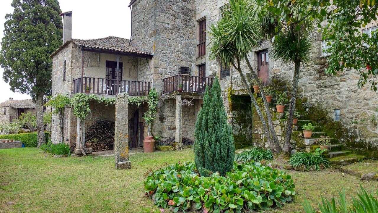 Casa Grande de Paços da Serra, XVIII Century Rustic Apartments for Guests