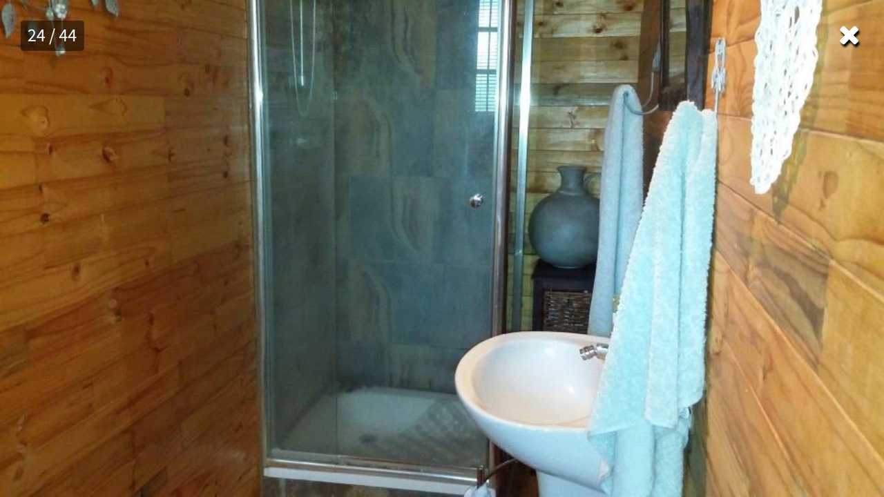 Cozy Wood Cabin