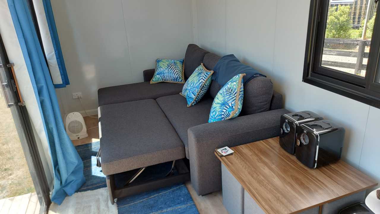 Modern Tiny-home in a Park-like Setting