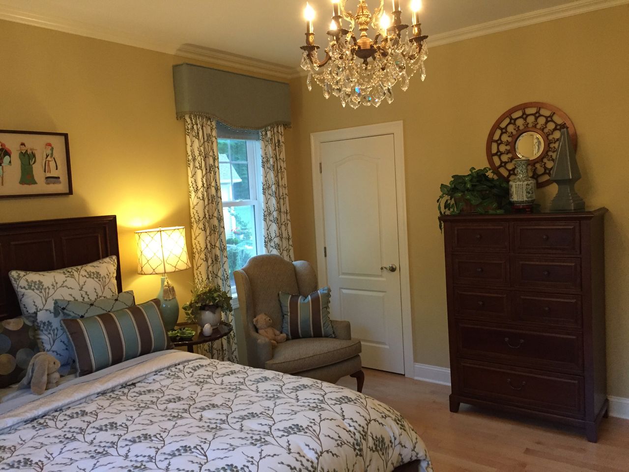 Spacious and private guest room with ensuite full bath