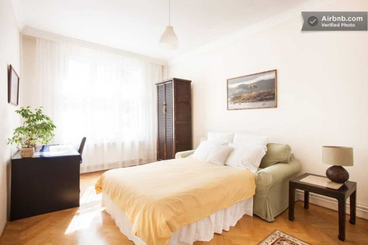 Charismatic 1920's apartment near Prague Castle