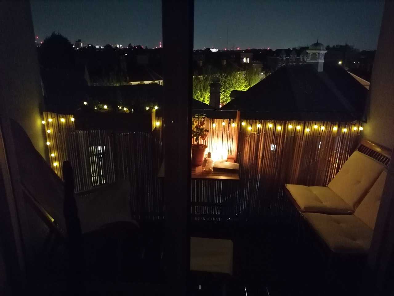 Sunny top floor flat in Clapton 