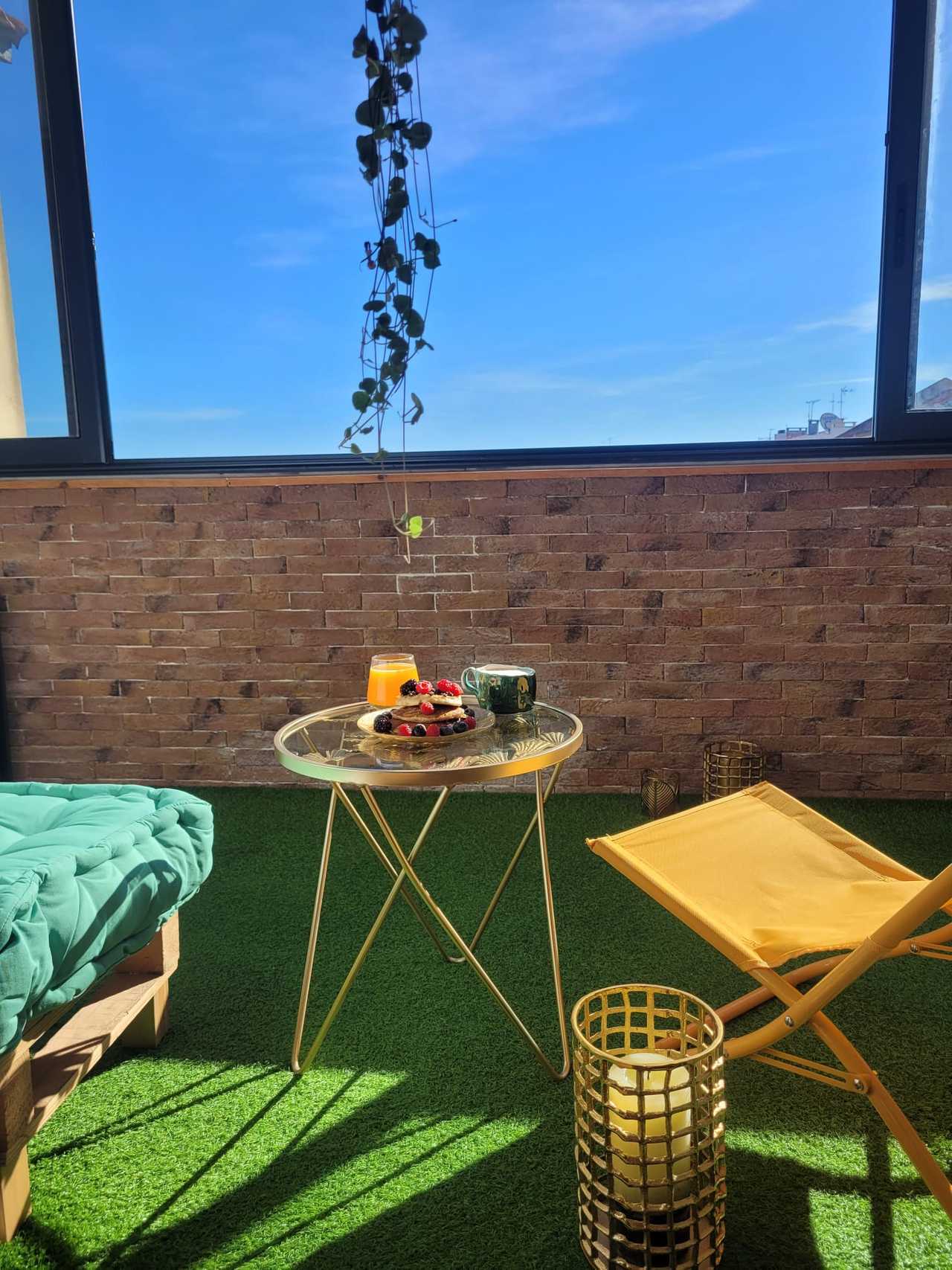 Double bedroom with annexed private study room, breakfast incl.