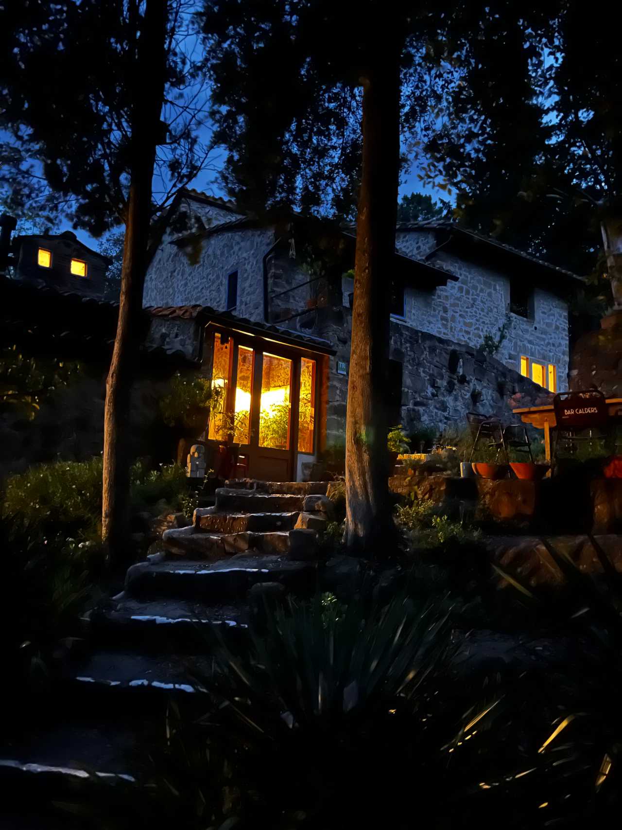 Loqat@mitjanas: Immerse yourself in green at our cosy homestay