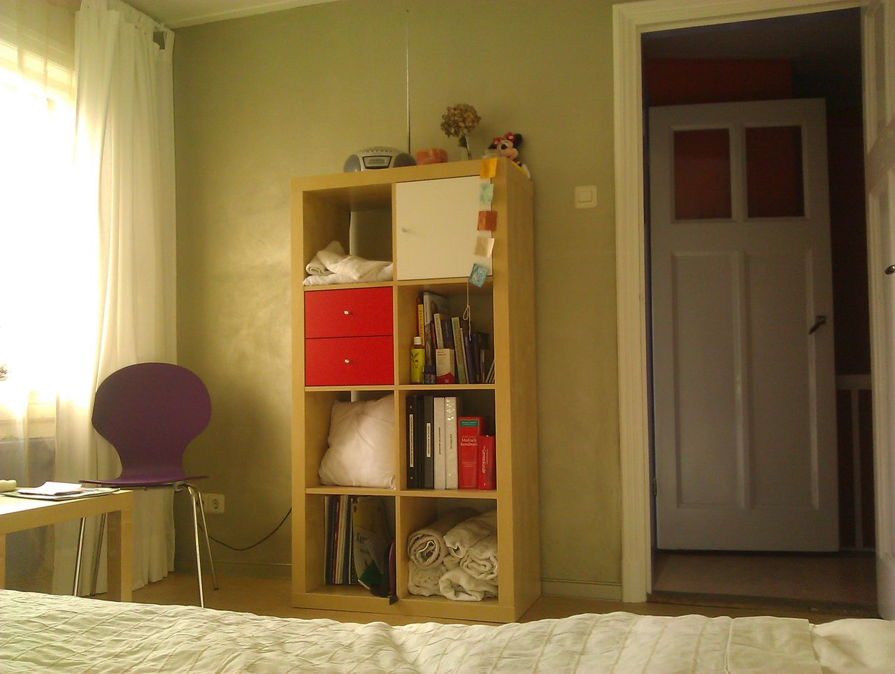 Light room  with use of kitchen and acces to the garden
