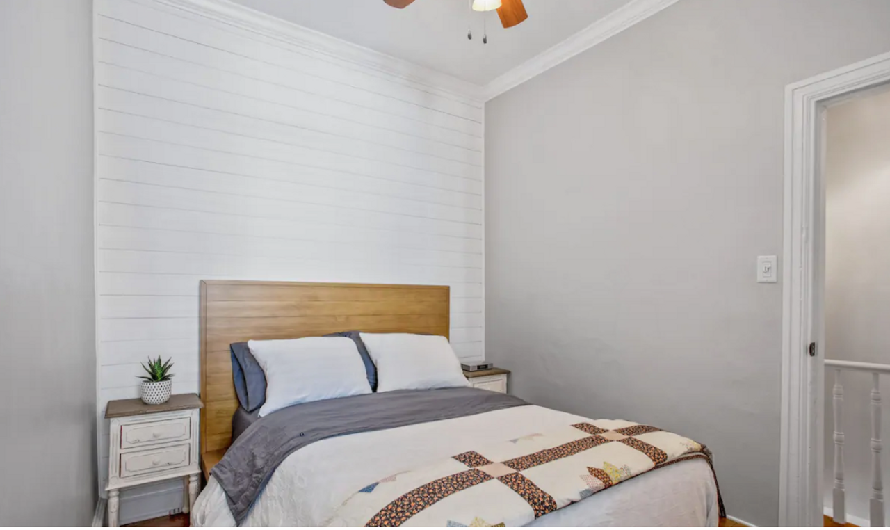 5-Star Charming Philly Townhouse in Museum Area