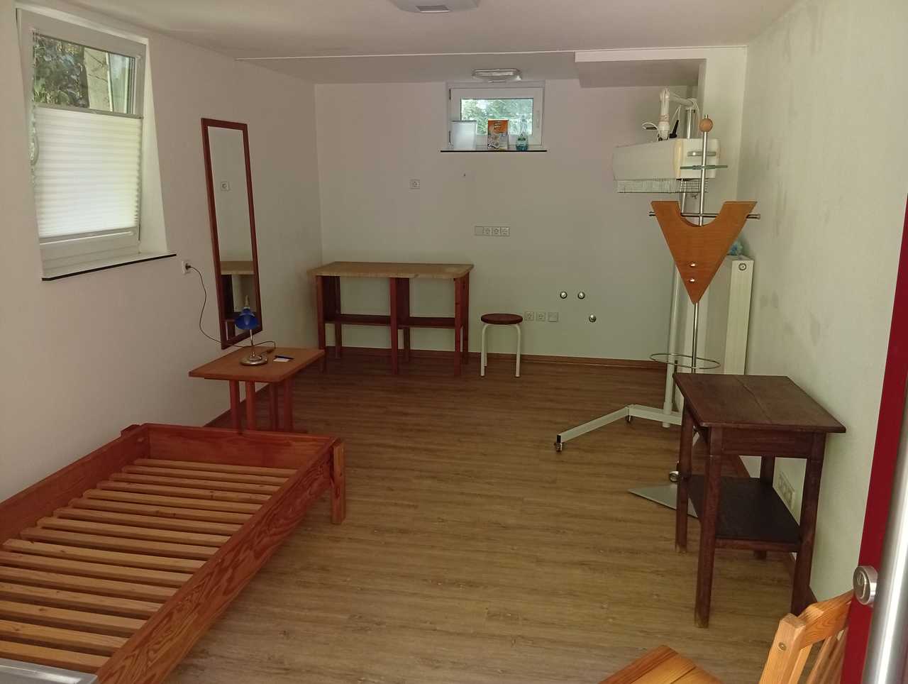Studio flat work in progress vegan near nature quiet slightly odd in a good way