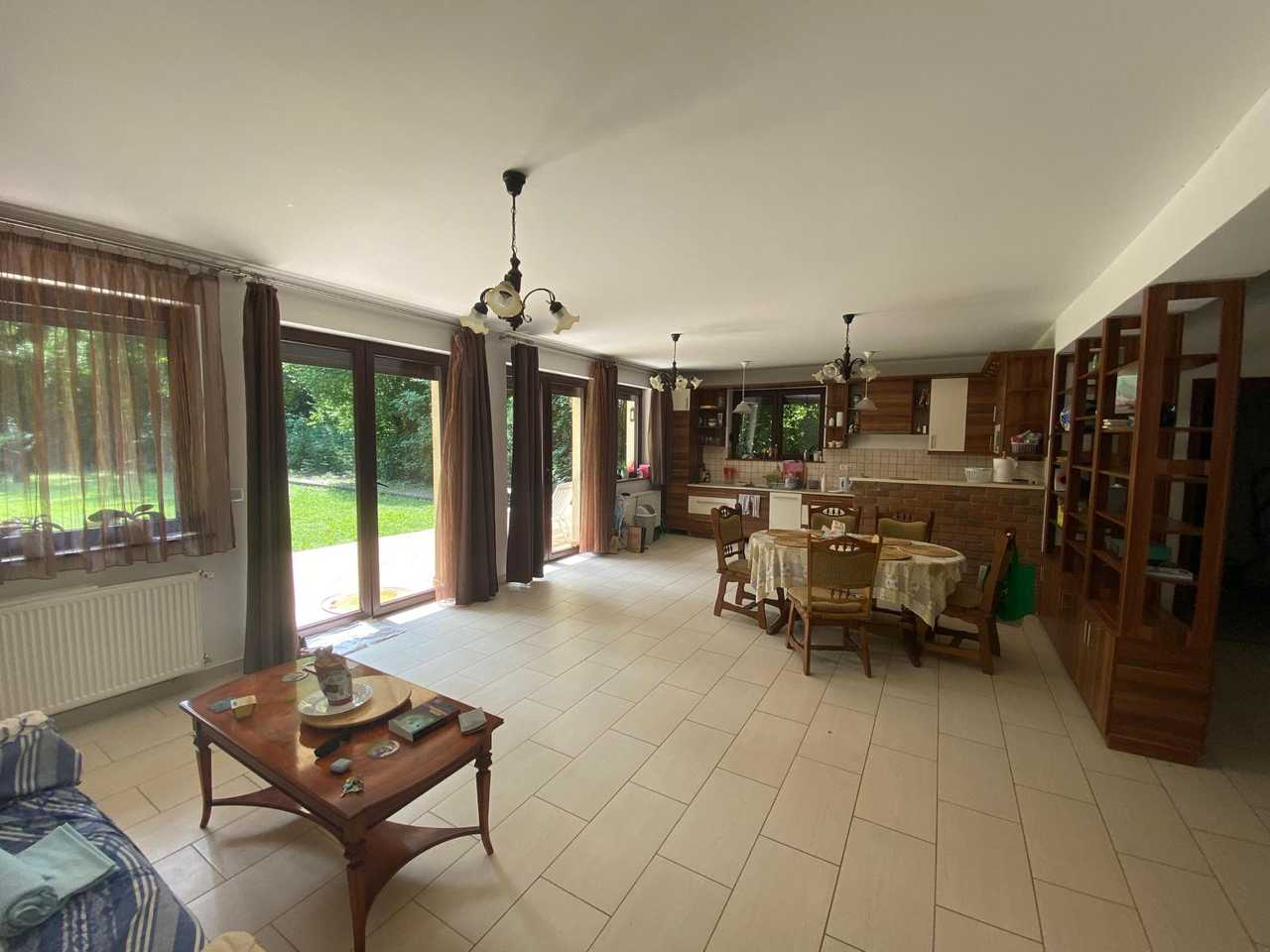 Spacious, airy room in the lap of nature, close to vibrant Budapest. 